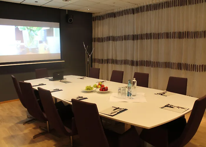 Отель Scandic Хелл