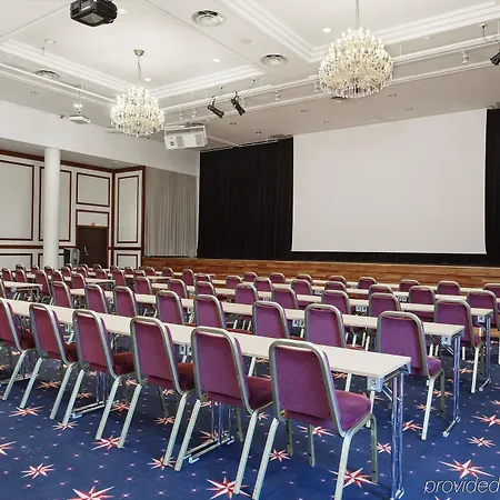 Scandic Hotell 4*